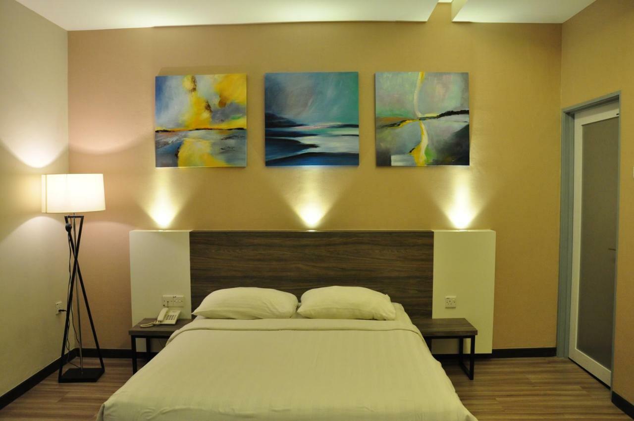 Frazel Inn Hotel Парит Бунтар Екстериор снимка