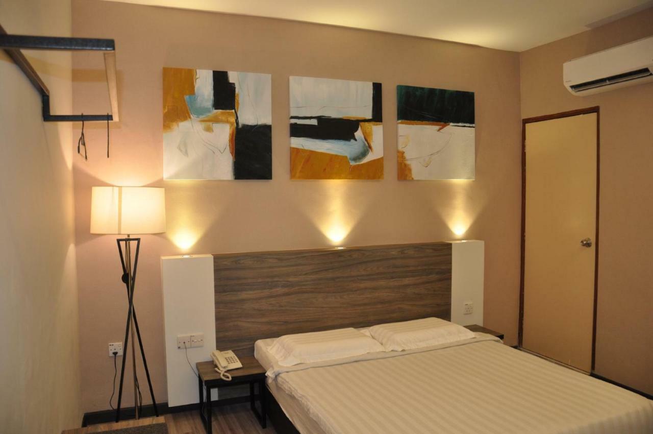 Frazel Inn Hotel Парит Бунтар Екстериор снимка