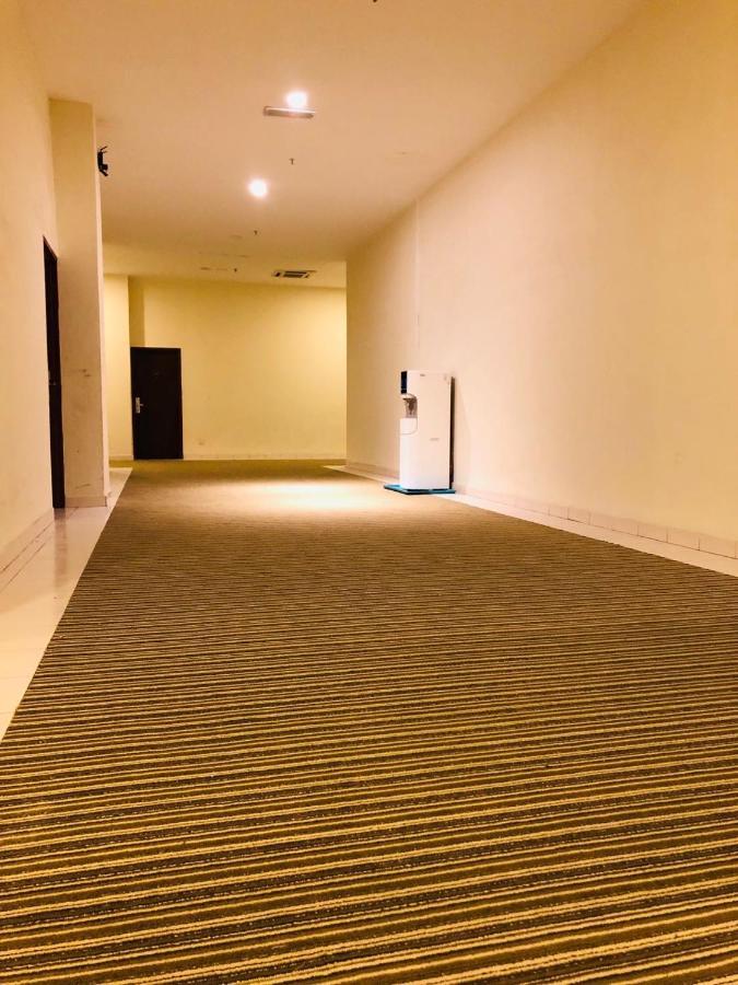 Frazel Inn Hotel Парит Бунтар Екстериор снимка